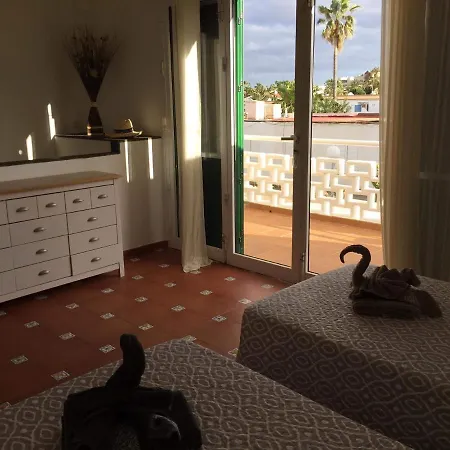 Comfortable Duplex, 70M From The Beach, Sea View From Balcony, Free Wifi Κοραλέχο