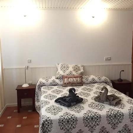 Apartment Comfortable Duplex, 70M From The Beach, Sea View From Balcony, Free Wifi *