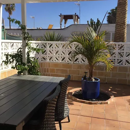 Comfortable Duplex, 70M From The Beach, Sea View From Balcony, Free Wifi * Corralejo
