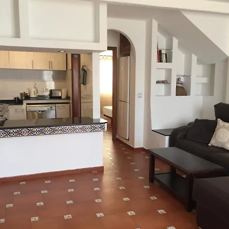 Appartement Comfortable Duplex, 70M From The Beach, Sea View From Balcony, Free Wifi