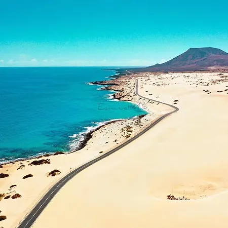 Appartement Comfortable Duplex, 70M From The Beach, Sea View From Balcony, Free Wifi Corralejo